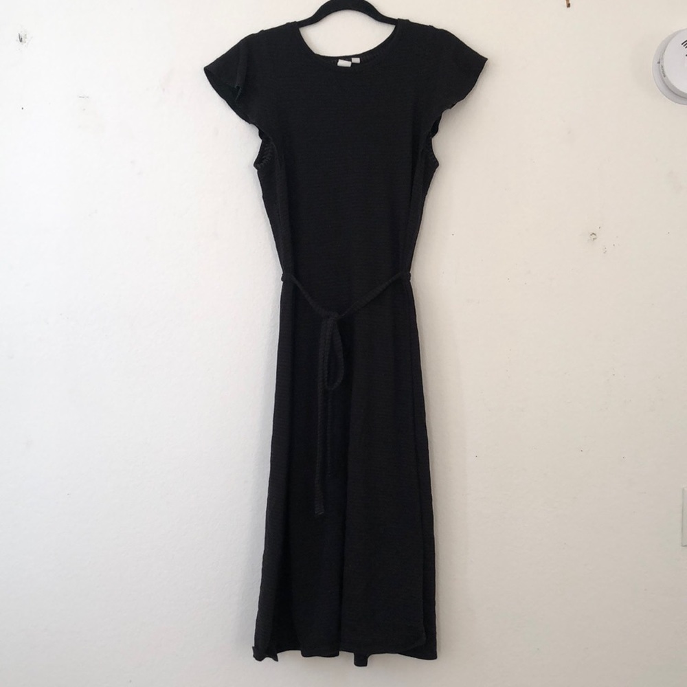 Gap black striped dress flutter sleeves